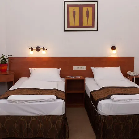 Equity Point Vandrerhjem *