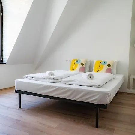 Equity Point Vandrerhjem