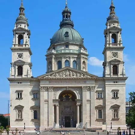 Equity Point Vandrerhjem *