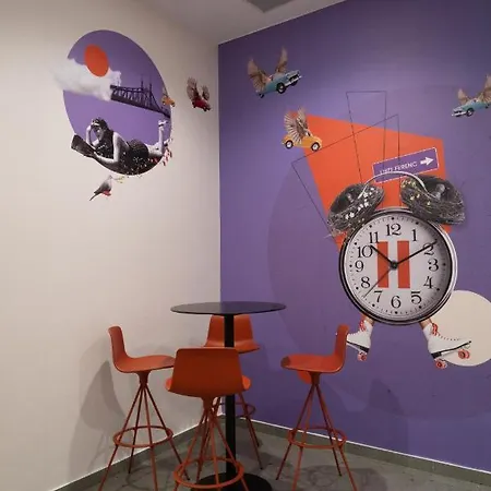 Equity Point Hostal *